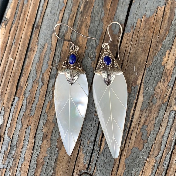 Vintage Sterling Silver Lapis & Mother of Pearl Feather Like Dangle Earrings - Picture 6 of 15